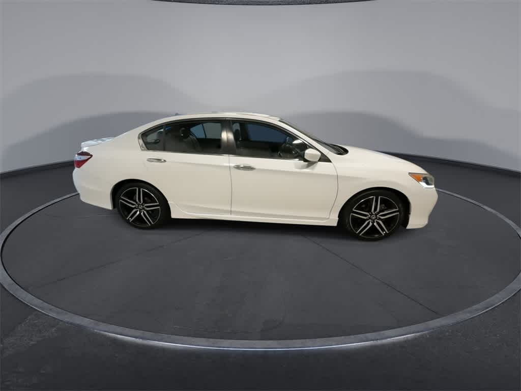 Thumbnail: 2017 Honda Accord - 9