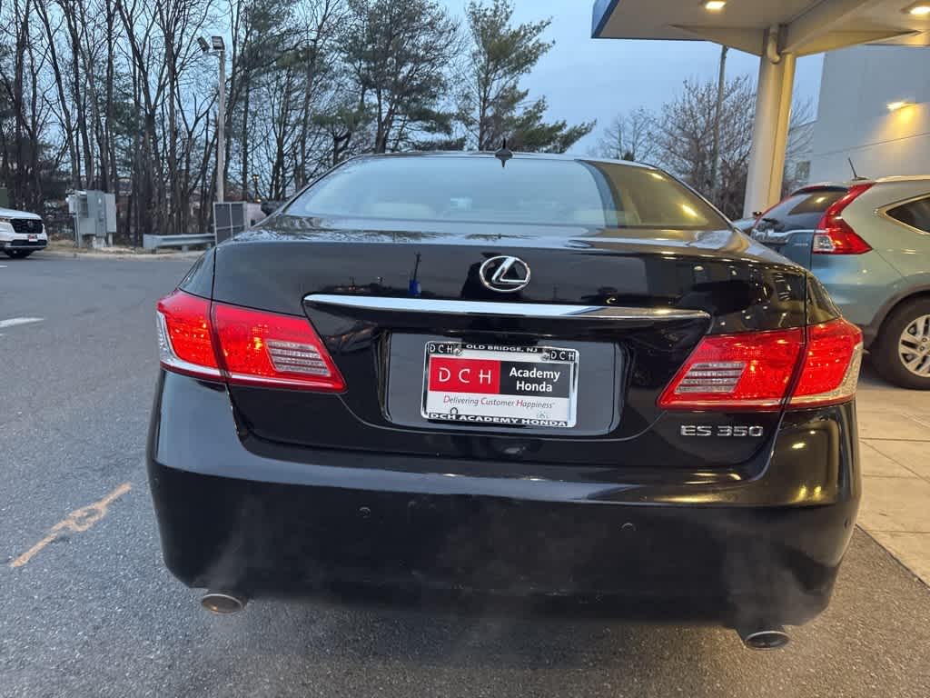 Thumbnail: 2011 Lexus ES - 3