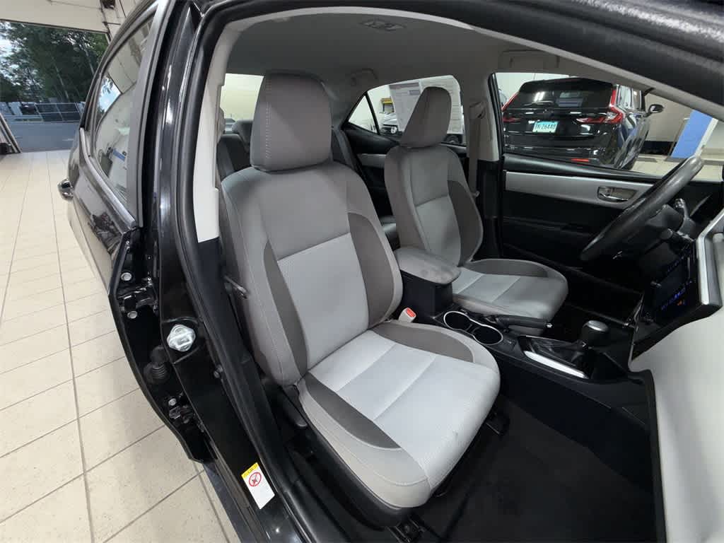 Thumbnail: 2018 Toyota Corolla - 16