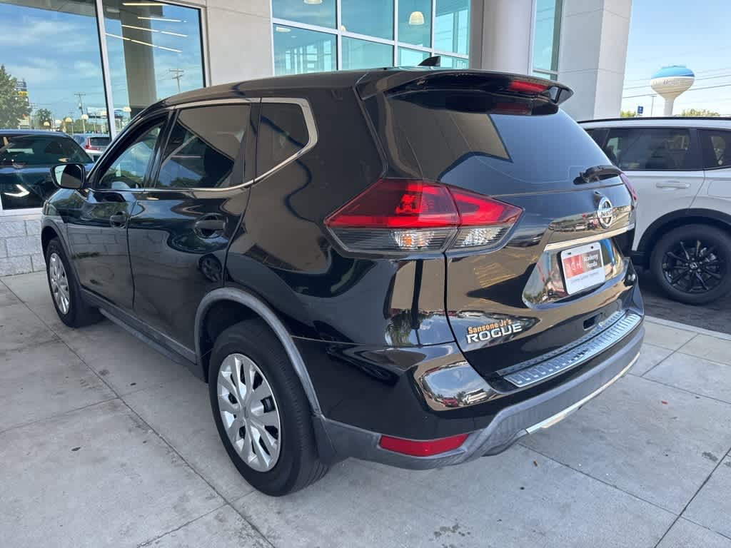 Thumbnail: 2018 Nissan Rogue - 4