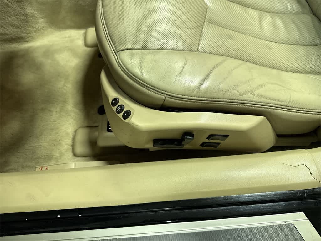 2007 Cadillac XLR Base 23
