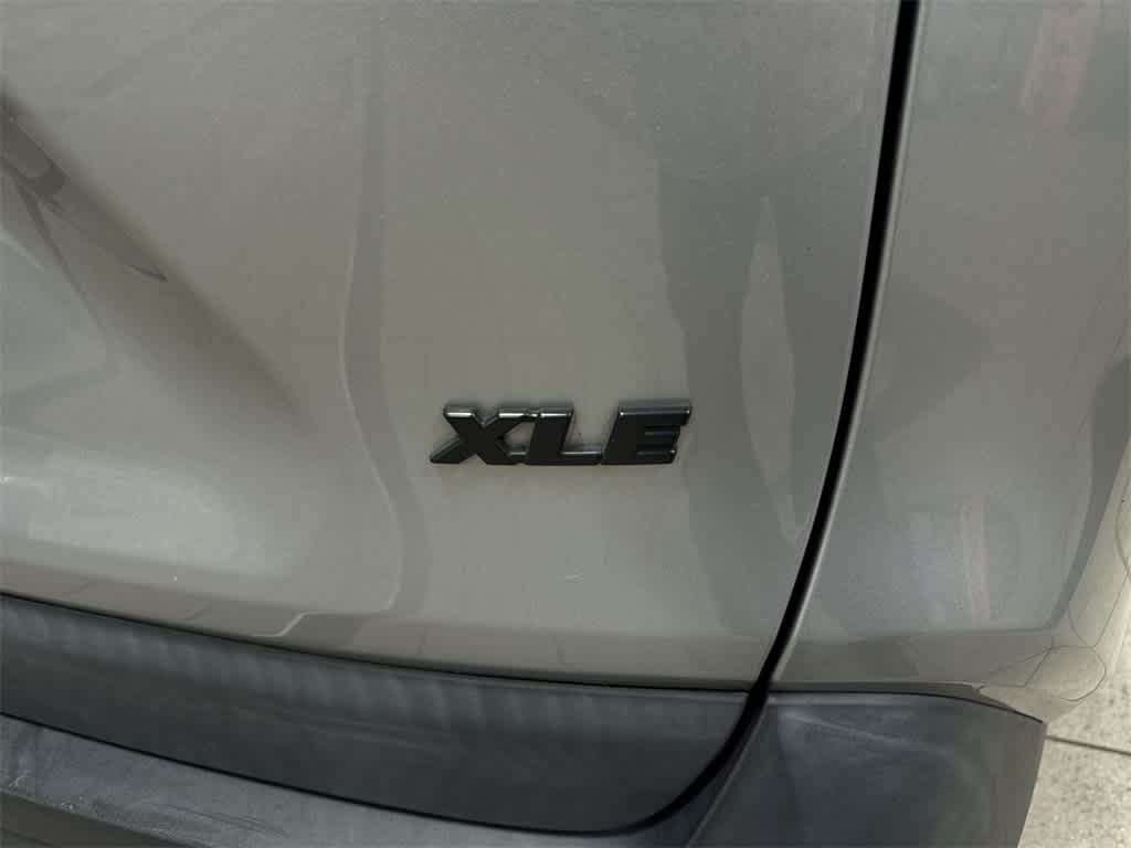 Thumbnail: 2021 Toyota RAV4 - 26