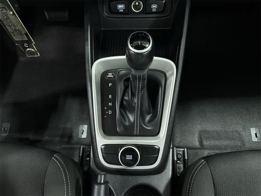 Thumbnail: 2023 Hyundai Venue - 29