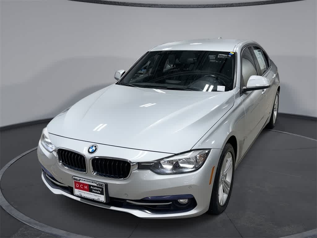 Thumbnail: 2016 BMW 3 Series - 1