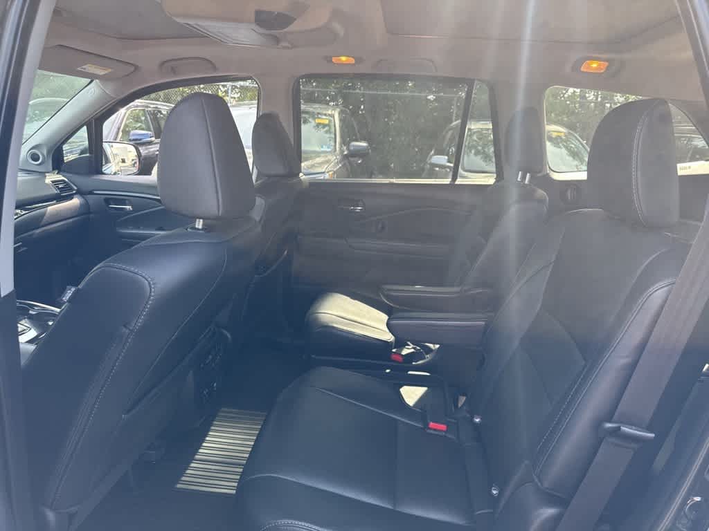 Thumbnail: 2019 Honda Pilot - 18