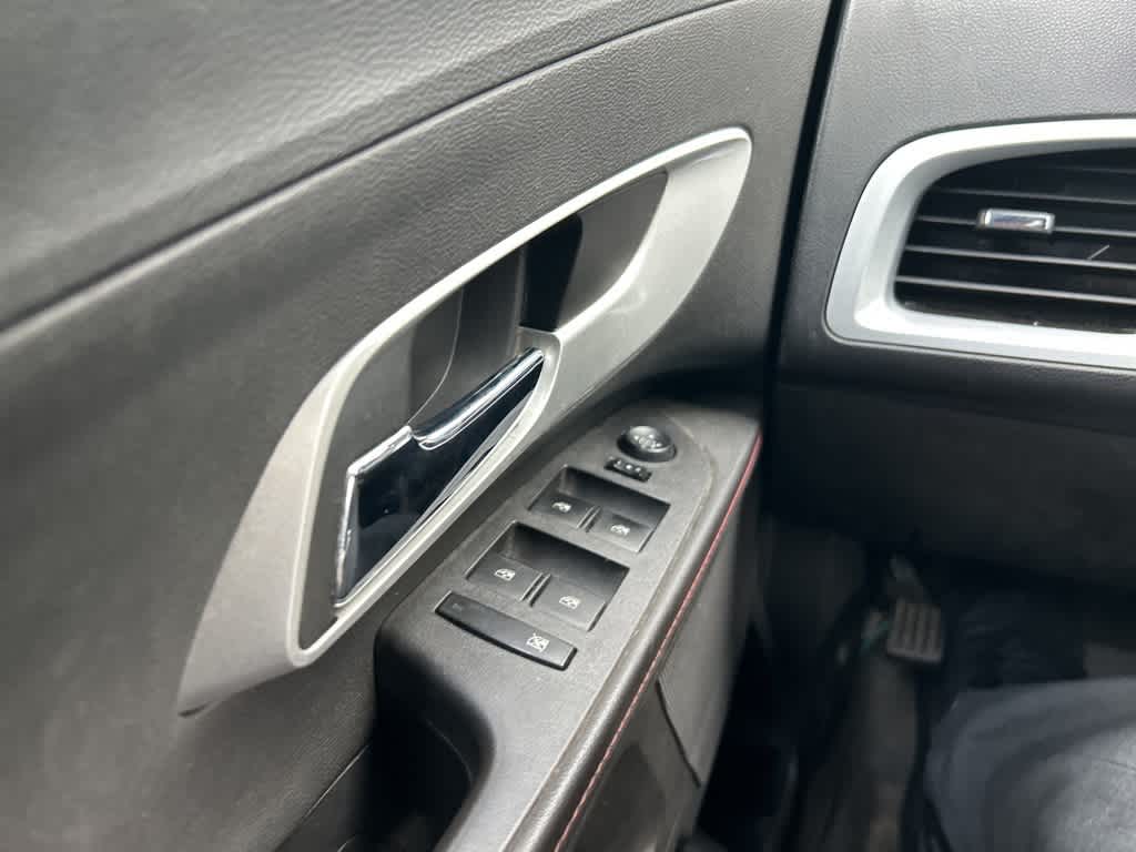 Thumbnail: 2011 Chevrolet Equinox - 6