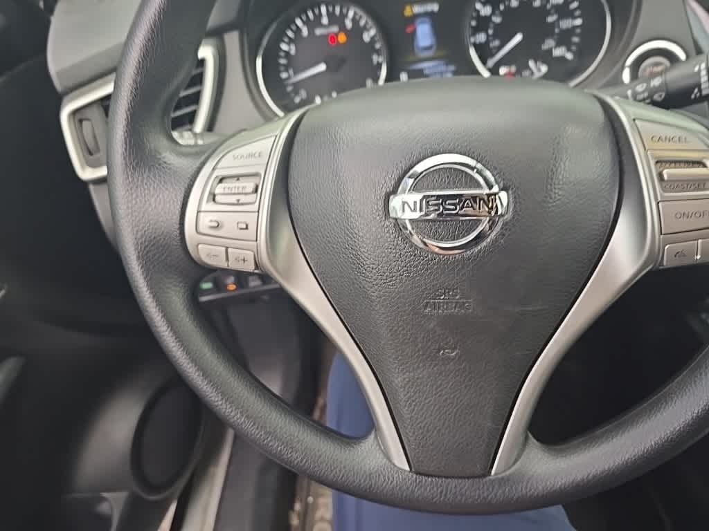 Thumbnail: 2016 Nissan Rogue - 9