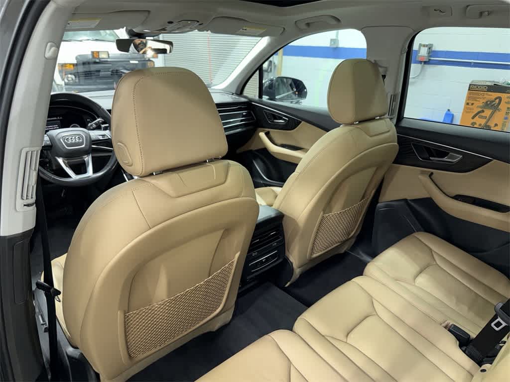 Thumbnail: 2022 Audi Q7 - 30