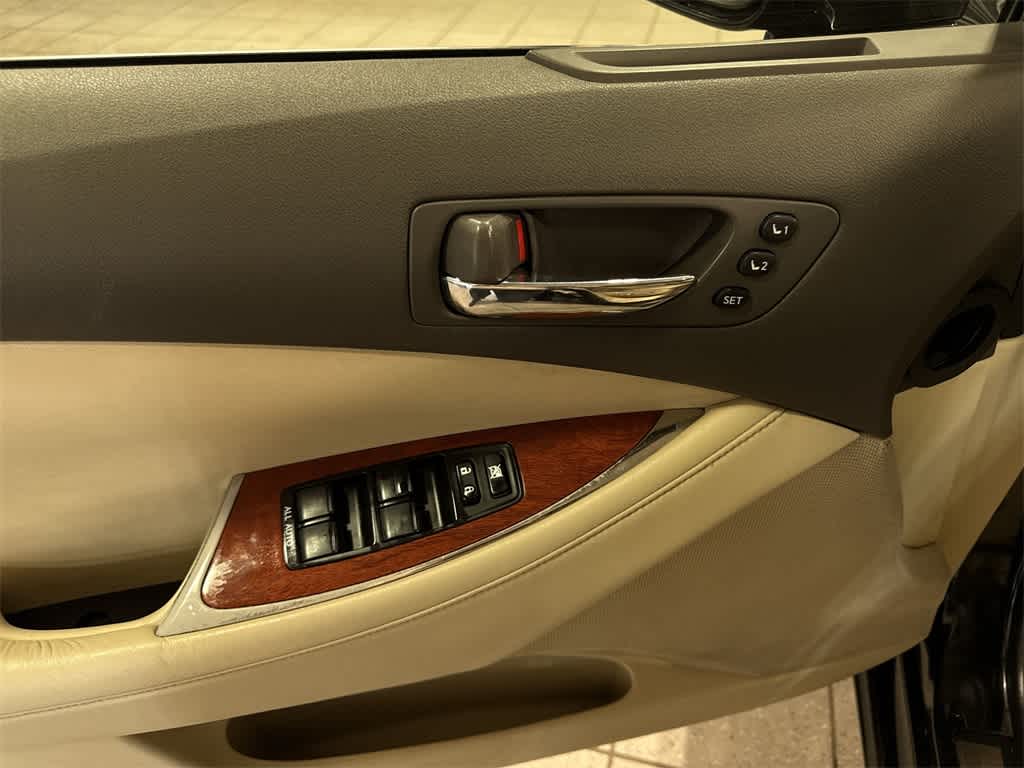 Thumbnail: 2011 Lexus ES - 23