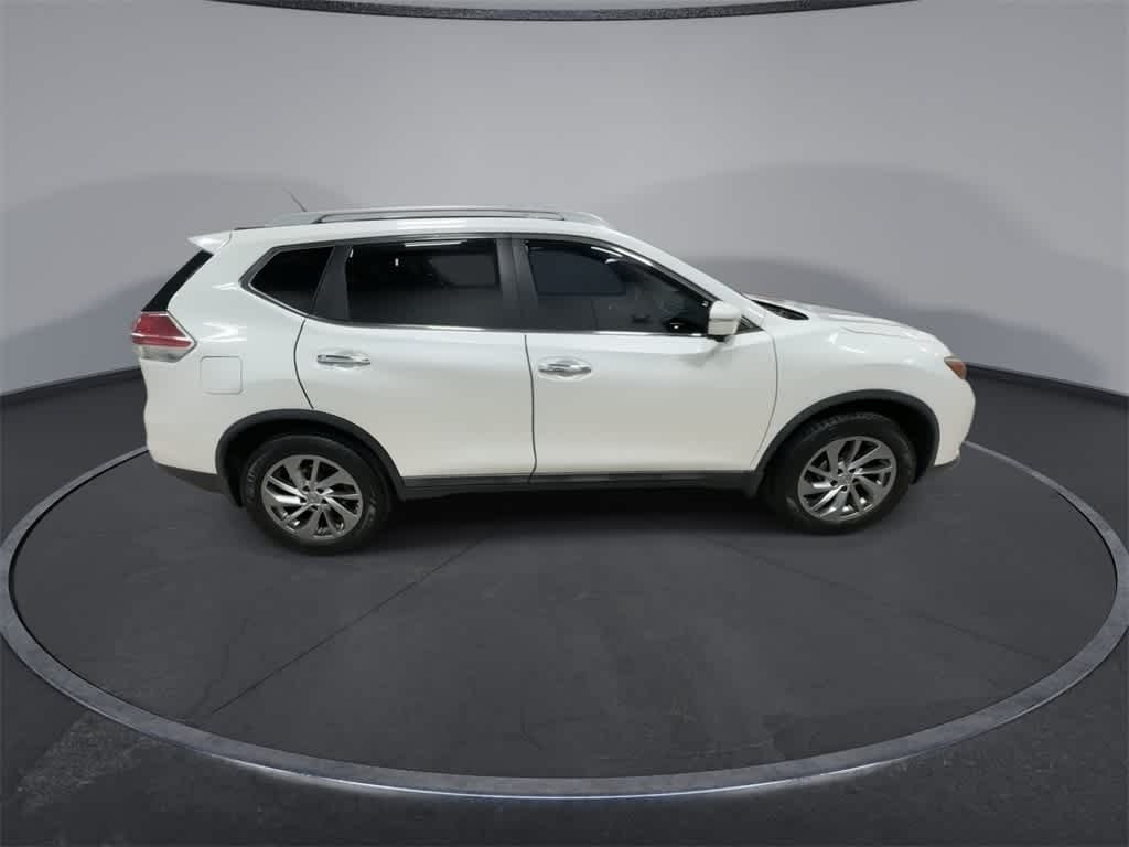 Thumbnail: 2015 Nissan Rogue - 9