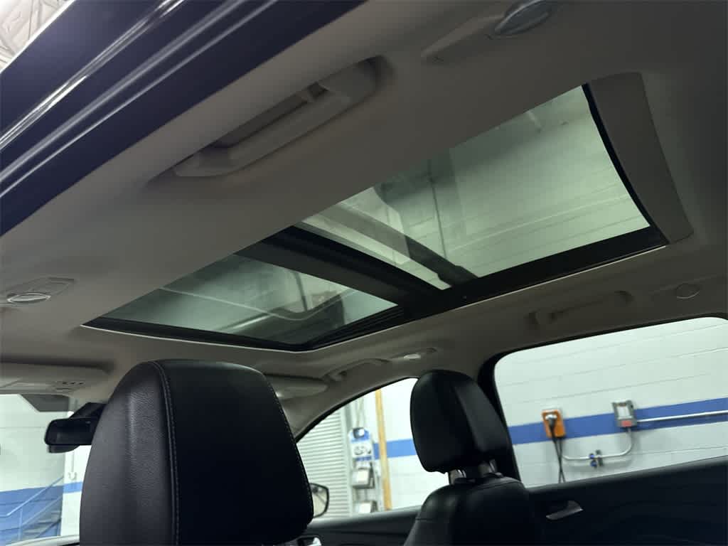 Thumbnail: 2013 Ford Escape - 25