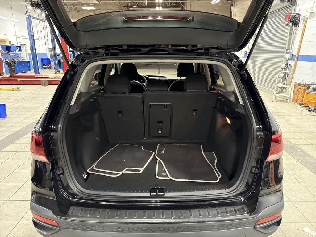 Thumbnail: 2023 Volkswagen Taos - 11