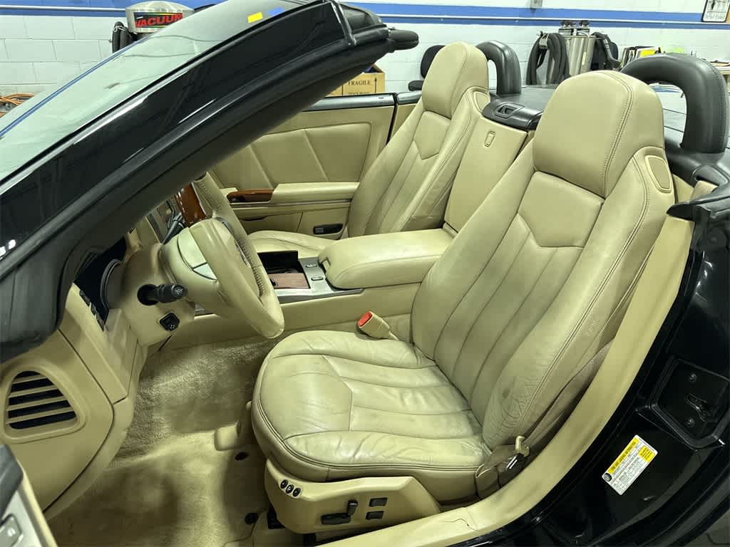 2007 Cadillac XLR Base 15