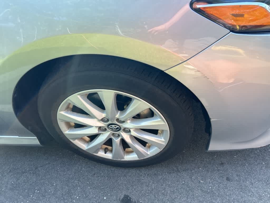 Thumbnail: 2019 Toyota Camry - 4