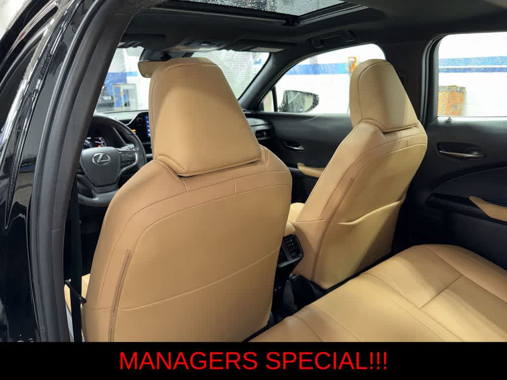 Thumbnail: 2024 Lexus UX - 27