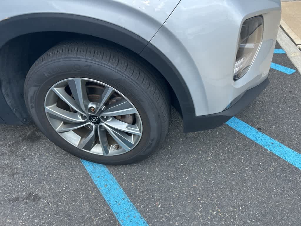 Thumbnail: 2020 Hyundai Santa Fe - 4