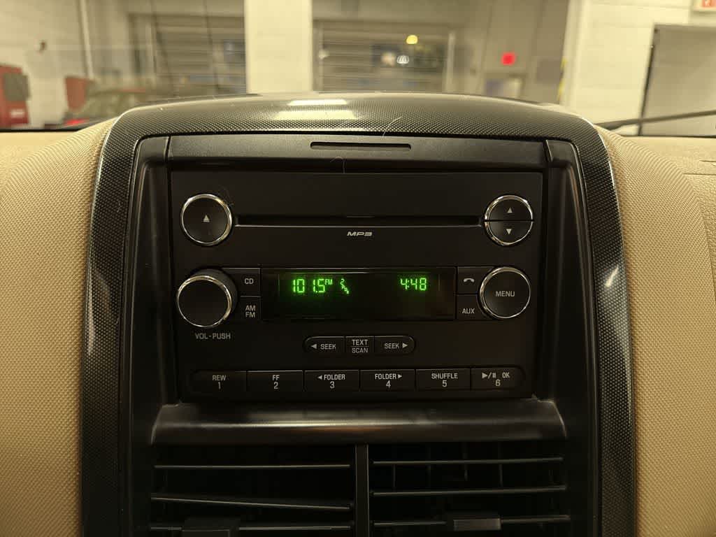 Thumbnail: 2010 Ford Explorer - 21
