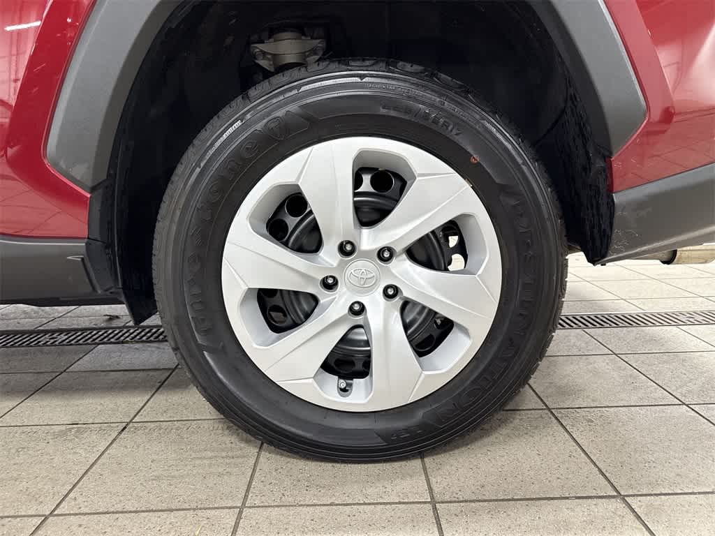 Thumbnail: 2024 Toyota RAV4 - 10