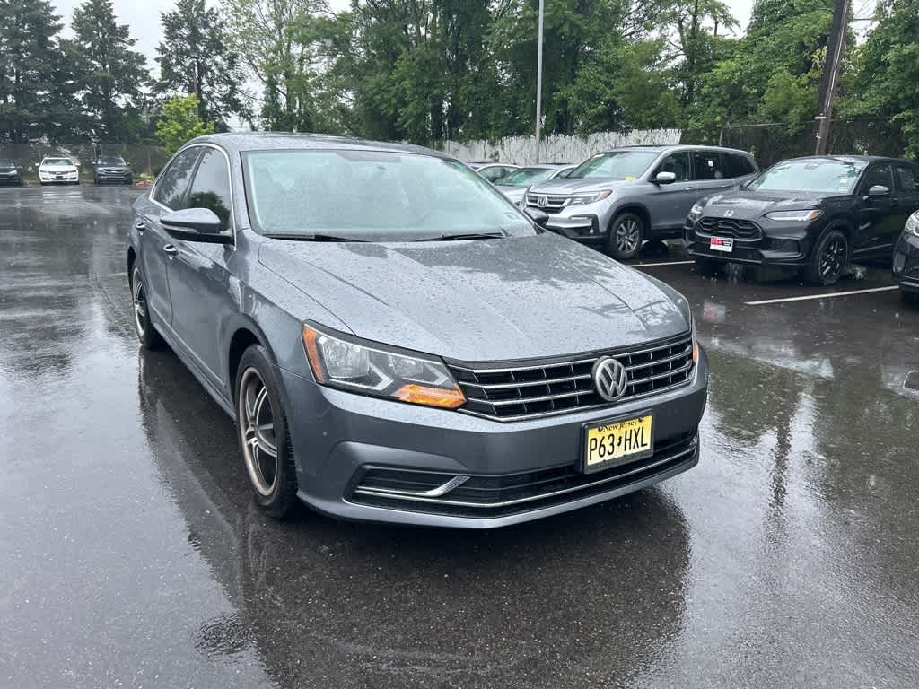 2017 Volkswagen Passat SE 3