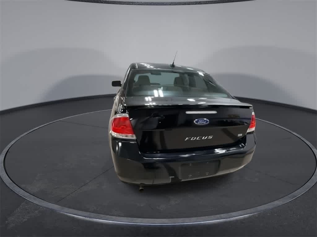 Thumbnail: 2010 Ford Focus - 7