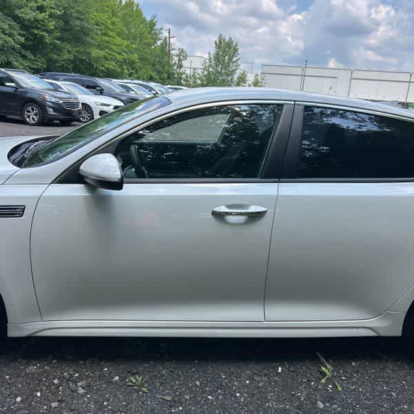 Thumbnail: 2019 Kia Optima - 3