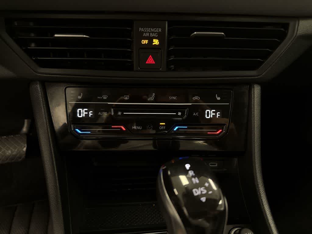 Thumbnail: 2025 Volkswagen Jetta - 21