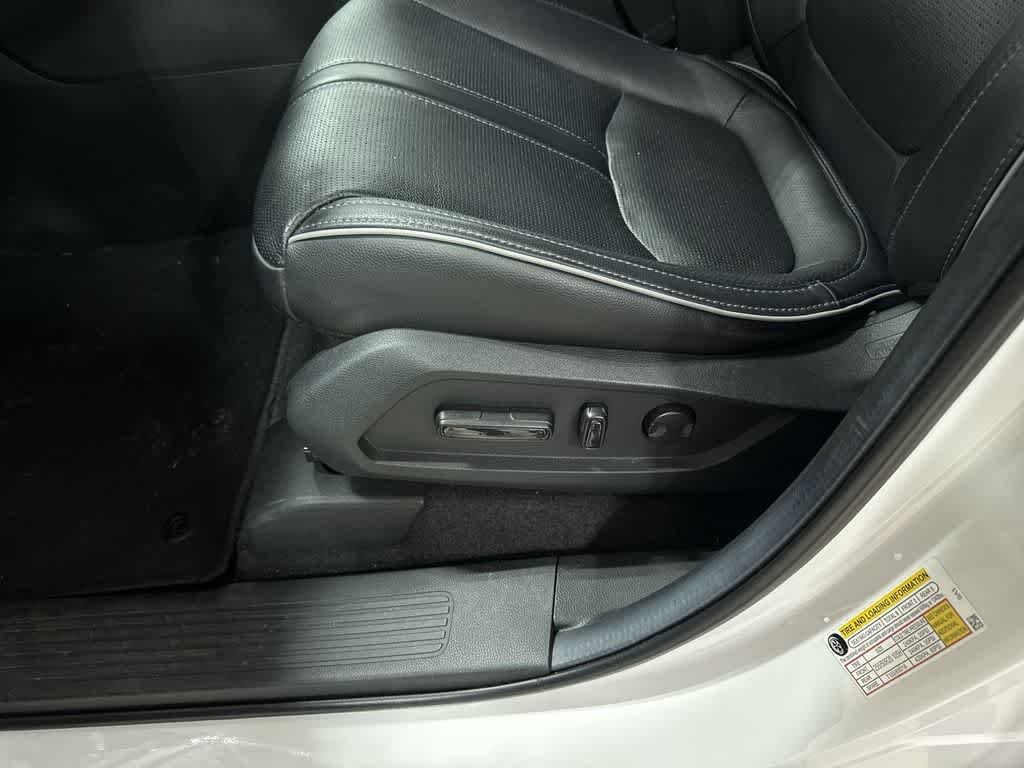 Thumbnail: 2023 Honda Pilot - 25