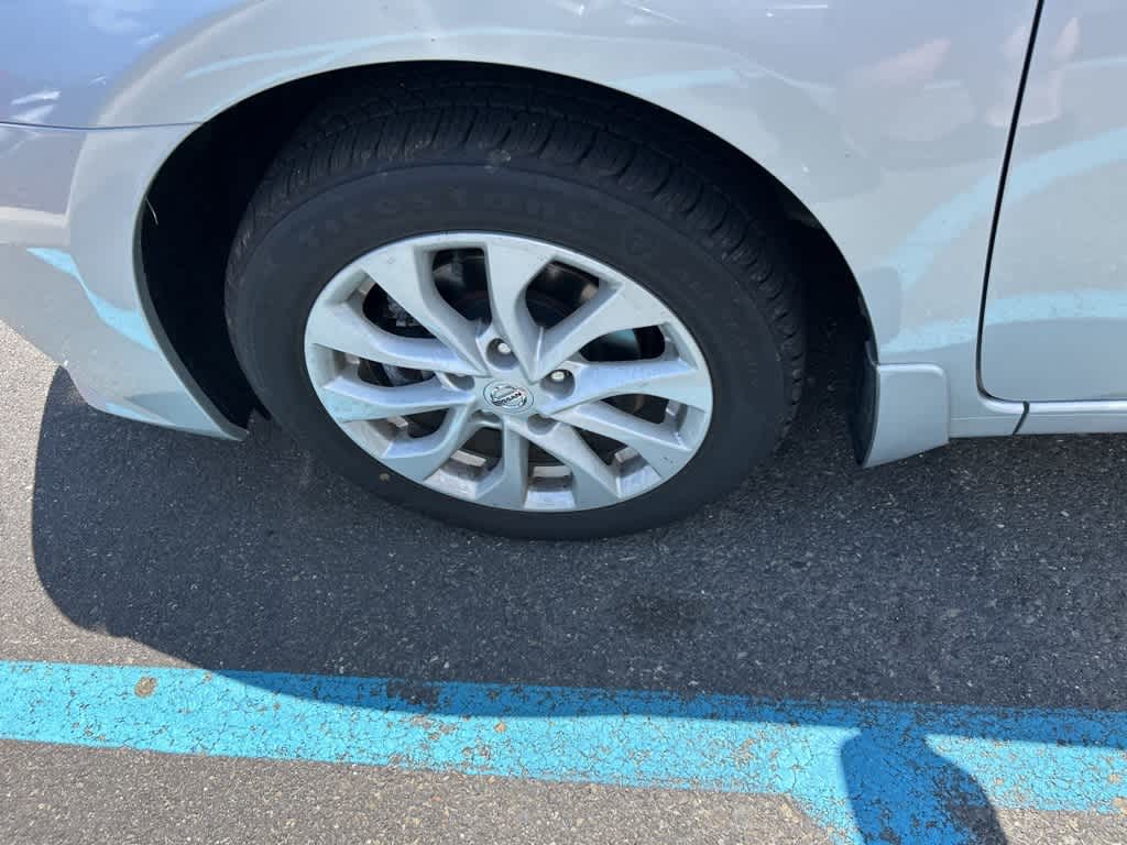 Thumbnail: 2019 Nissan Sentra - 12