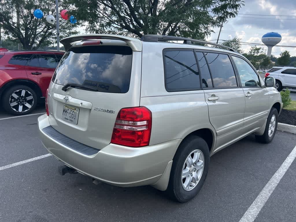Thumbnail: 2002 Toyota Highlander - 17