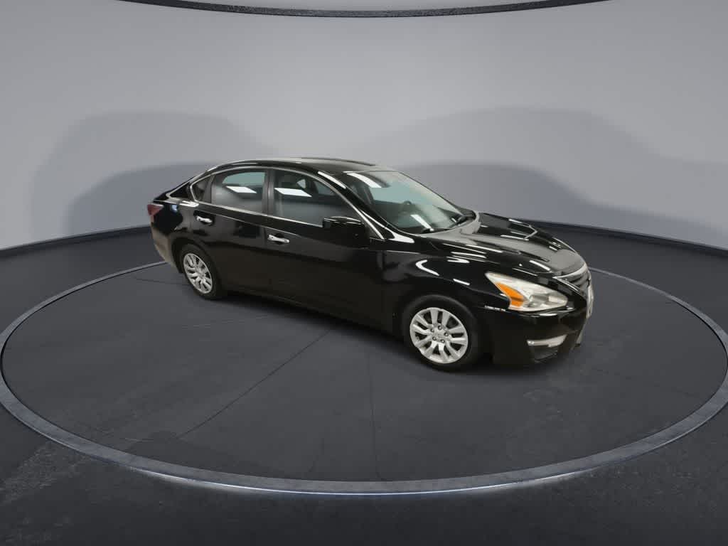 Thumbnail: 2015 Nissan Altima - 2