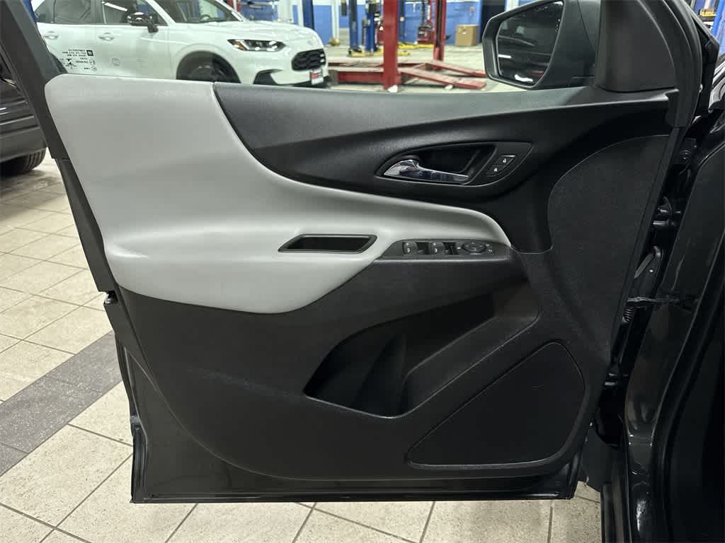 Thumbnail: 2020 Chevrolet Equinox - 27