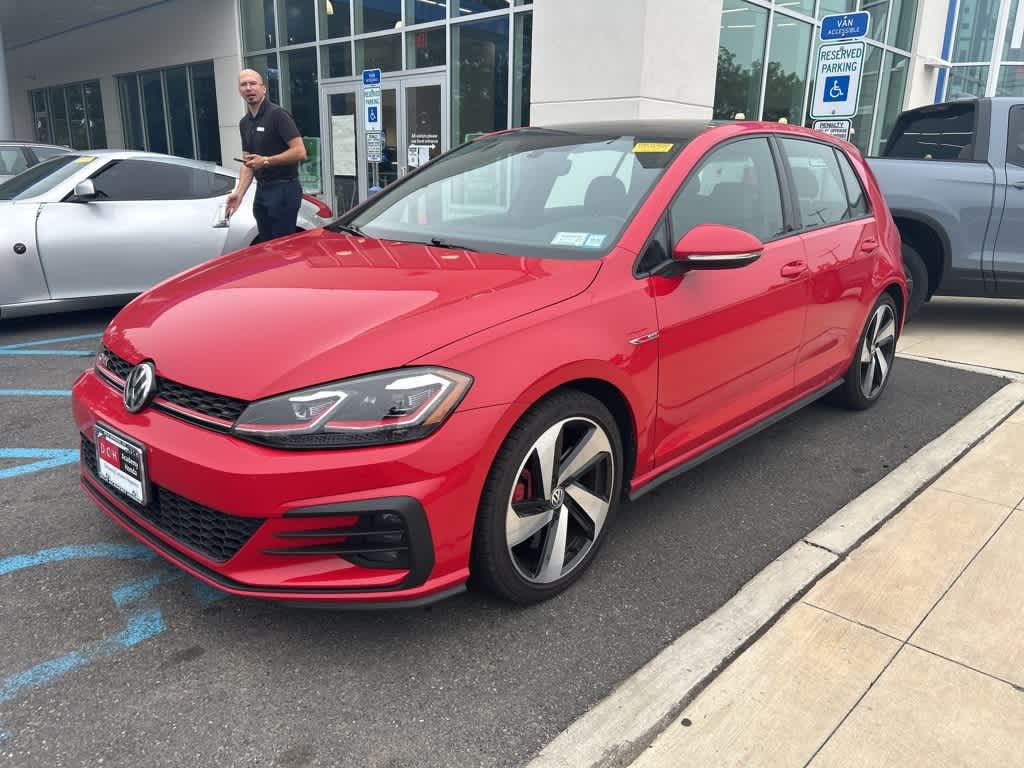 Thumbnail: 2020 Volkswagen Golf - 1