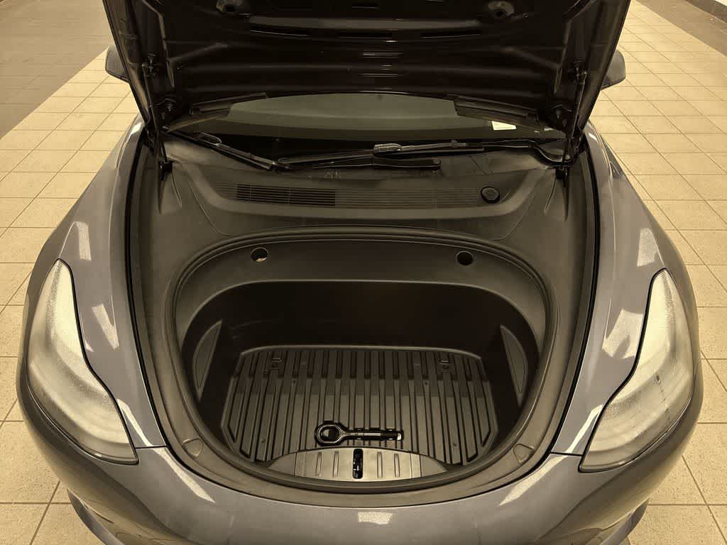 Thumbnail: 2023 Tesla Model 3 - 11