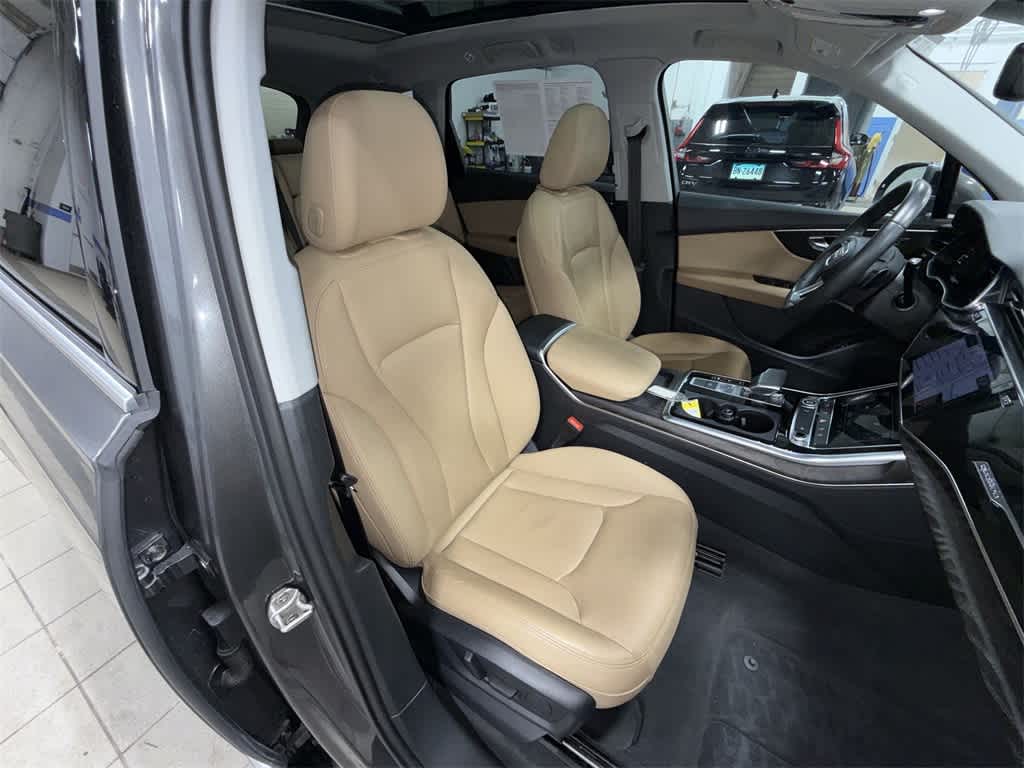 Thumbnail: 2022 Audi Q7 - 16