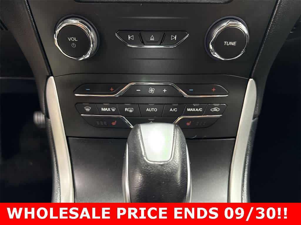 Thumbnail: 2017 Ford Edge - 21