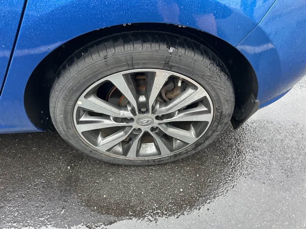 Thumbnail: 2018 Hyundai Elantra - 10