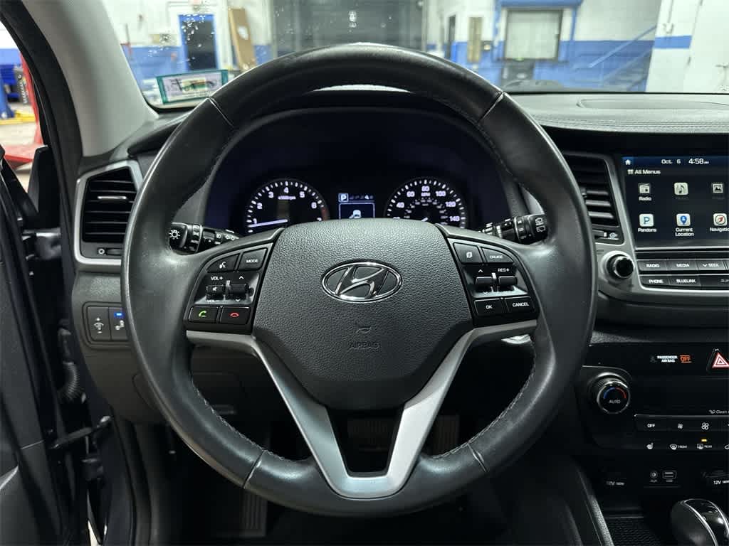 Thumbnail: 2017 Hyundai Tucson - 18