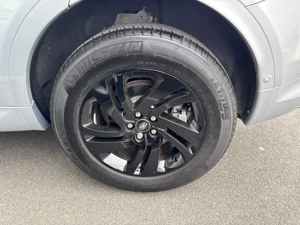 Thumbnail: 2025 Land Rover Discovery Sport - 25