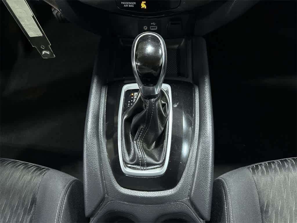 Thumbnail: 2018 Nissan Rogue - 29