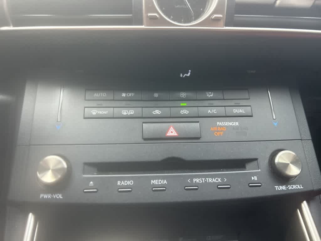 Thumbnail: 2016 Lexus IS - 8