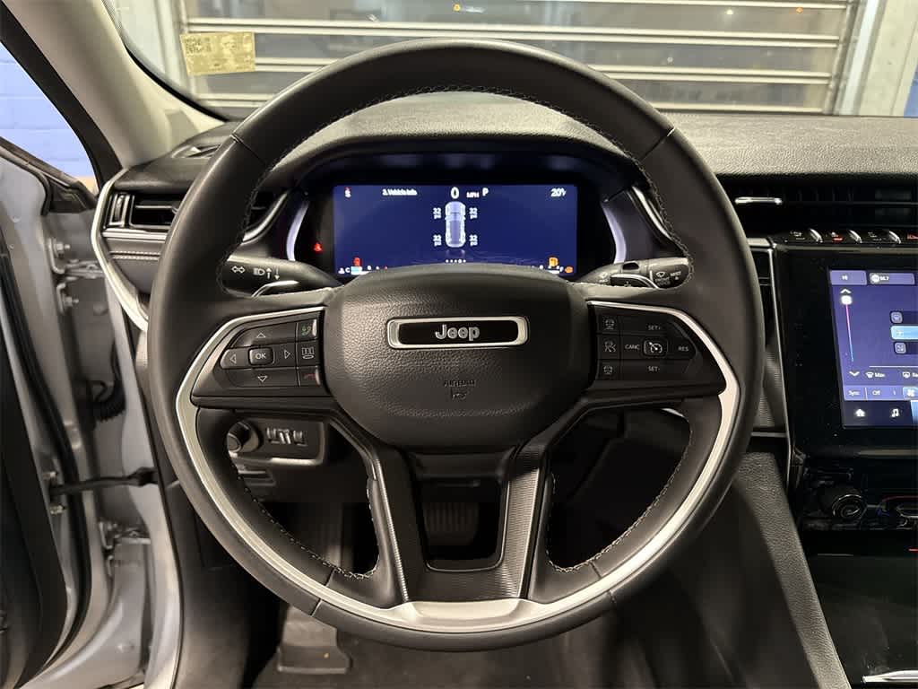 Thumbnail: 2023 Jeep Grand Cherokee - 16