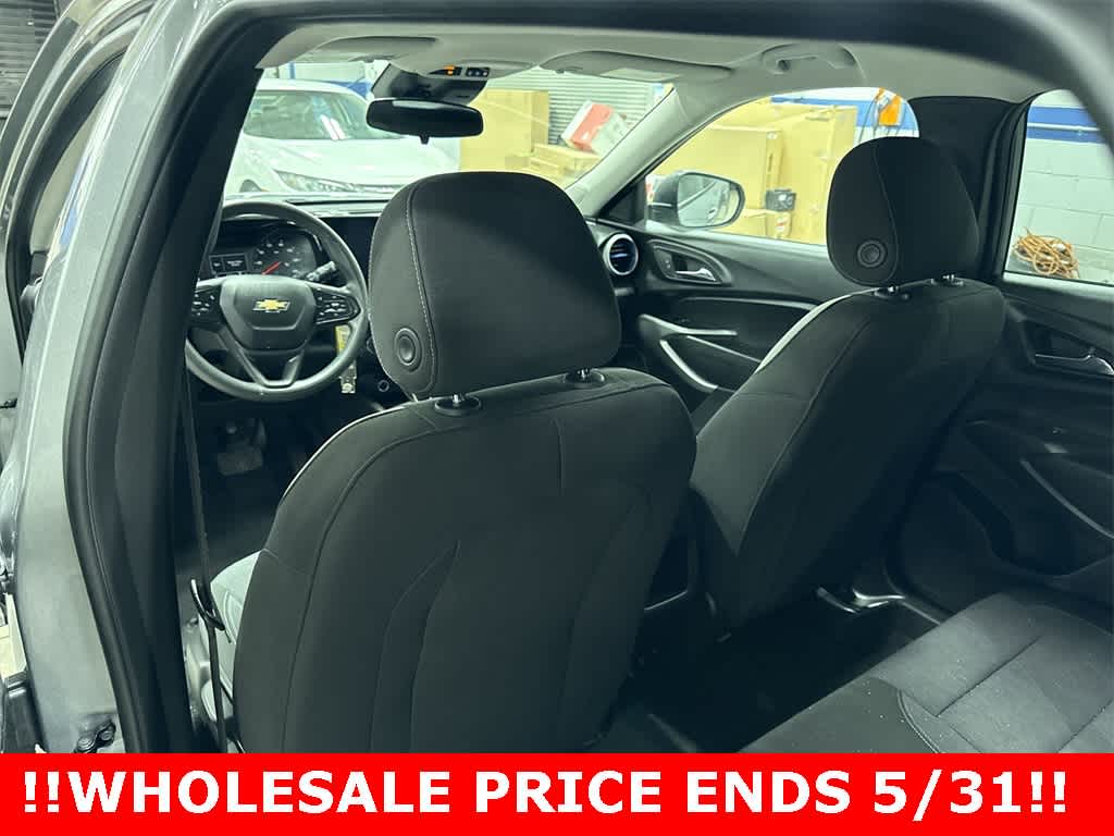 2024 Chevrolet Trax LS 26