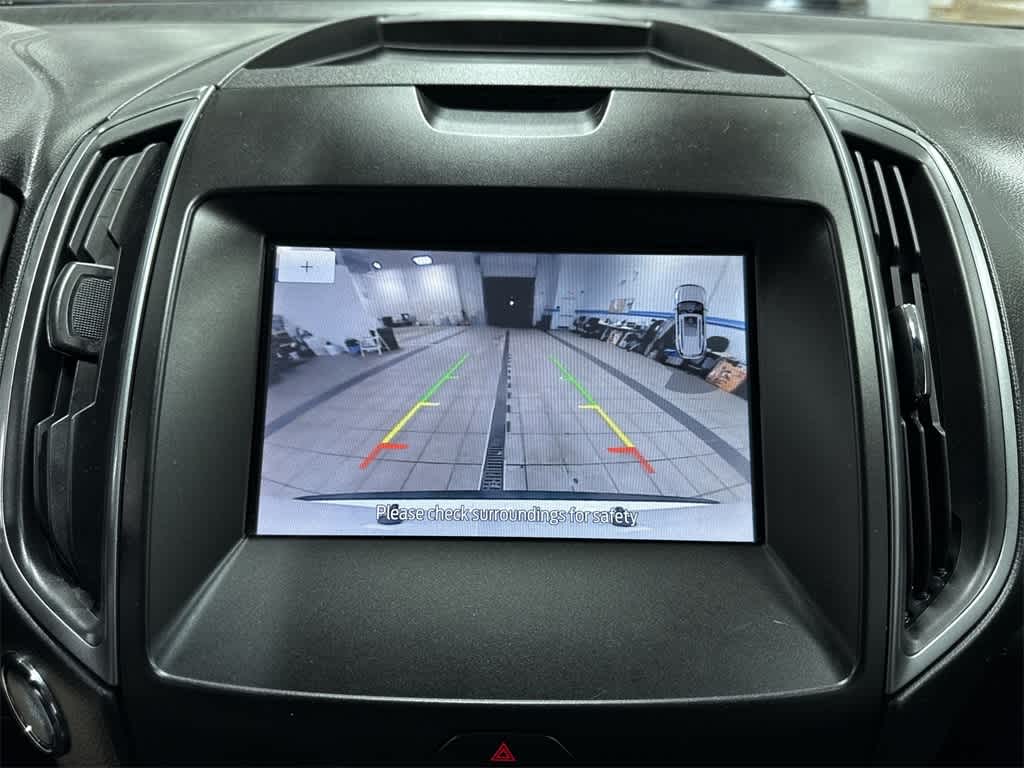 Thumbnail: 2020 Ford Edge - 24