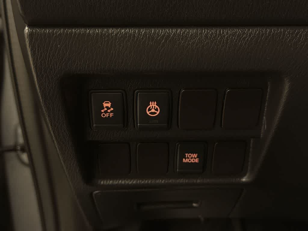 Thumbnail: 2016 Nissan Pathfinder - 31