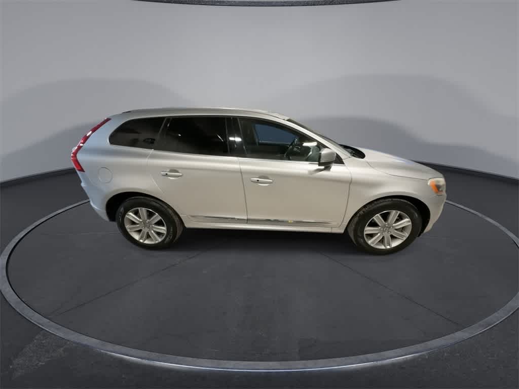 Thumbnail: 2017 Volvo XC60 - 9