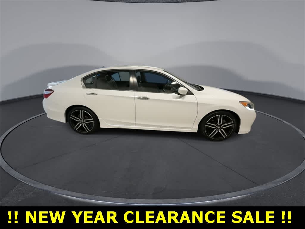 Thumbnail: 2017 Honda Accord - 9