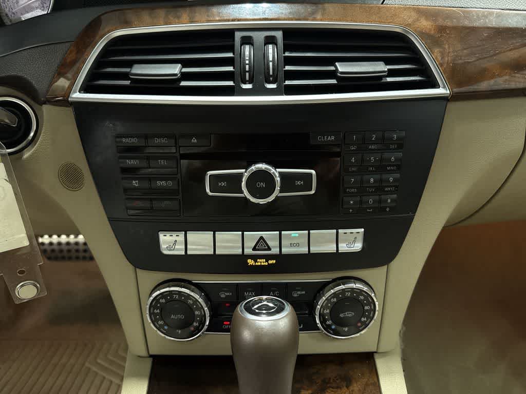 Thumbnail: 2014 Mercedes-Benz C-Class - 20