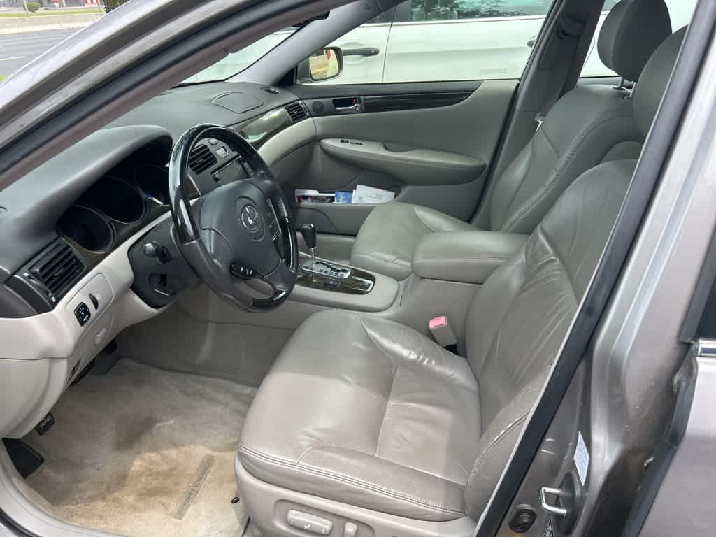 Thumbnail: 2004 Lexus ES - 13