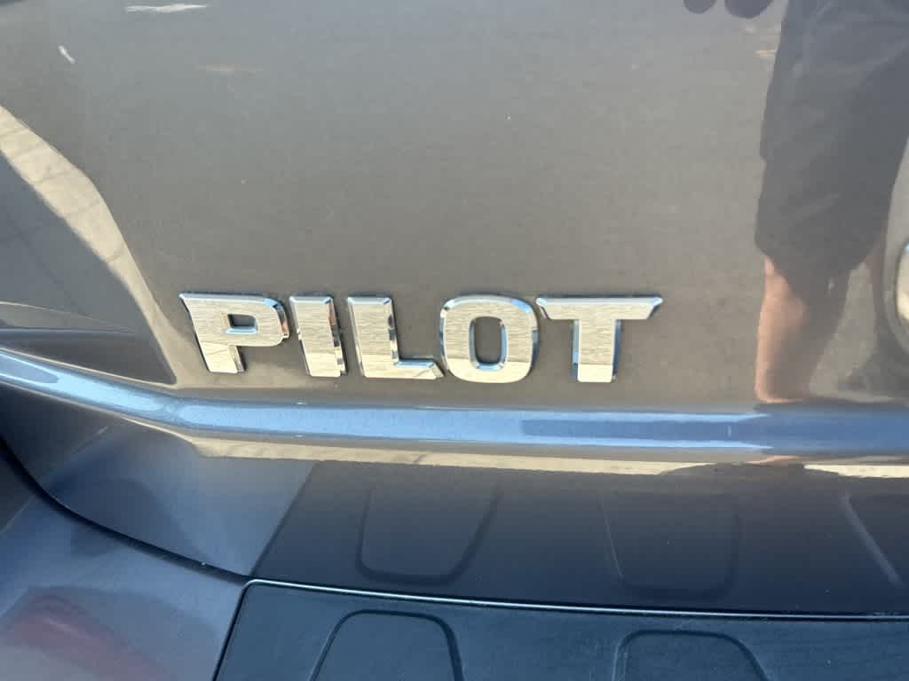 Thumbnail: 2015 Honda Pilot - 8