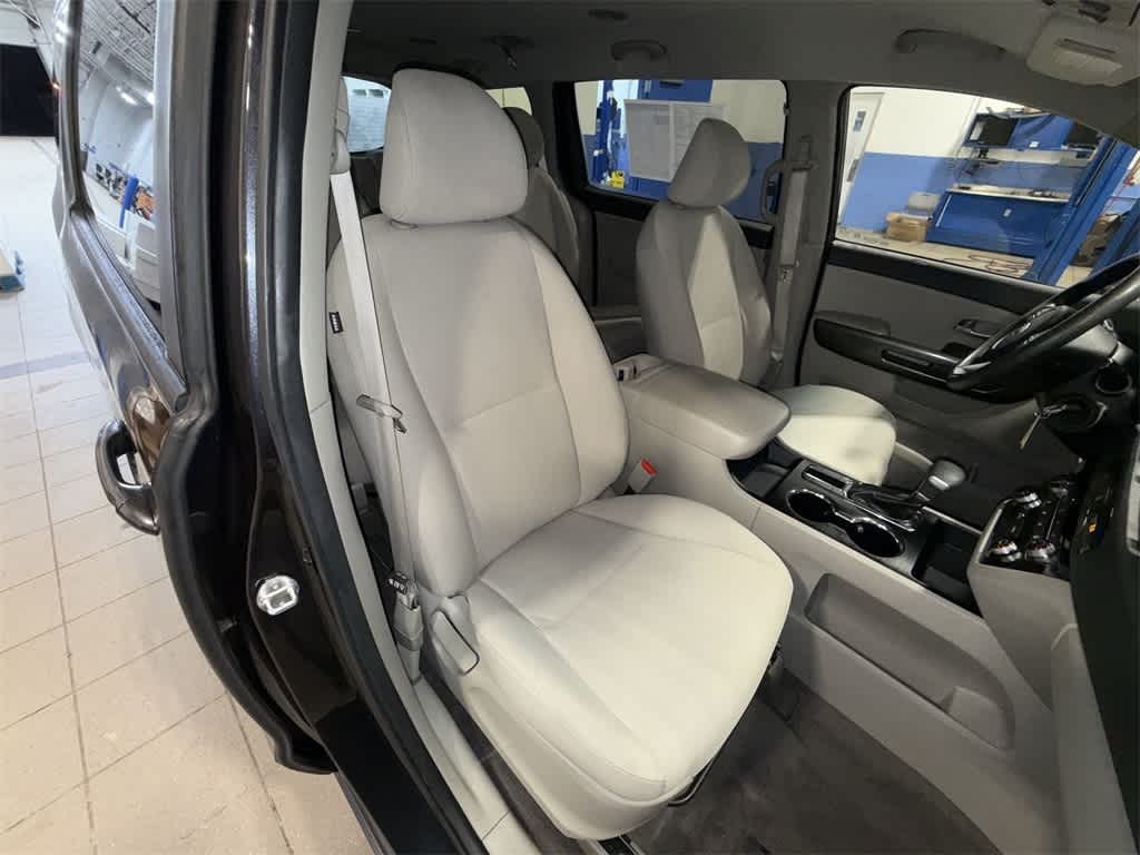 Thumbnail: 2019 Kia Sedona - 16